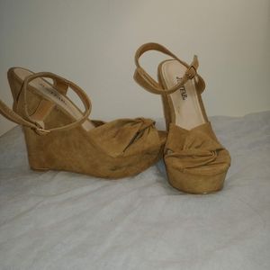 Brown wedges